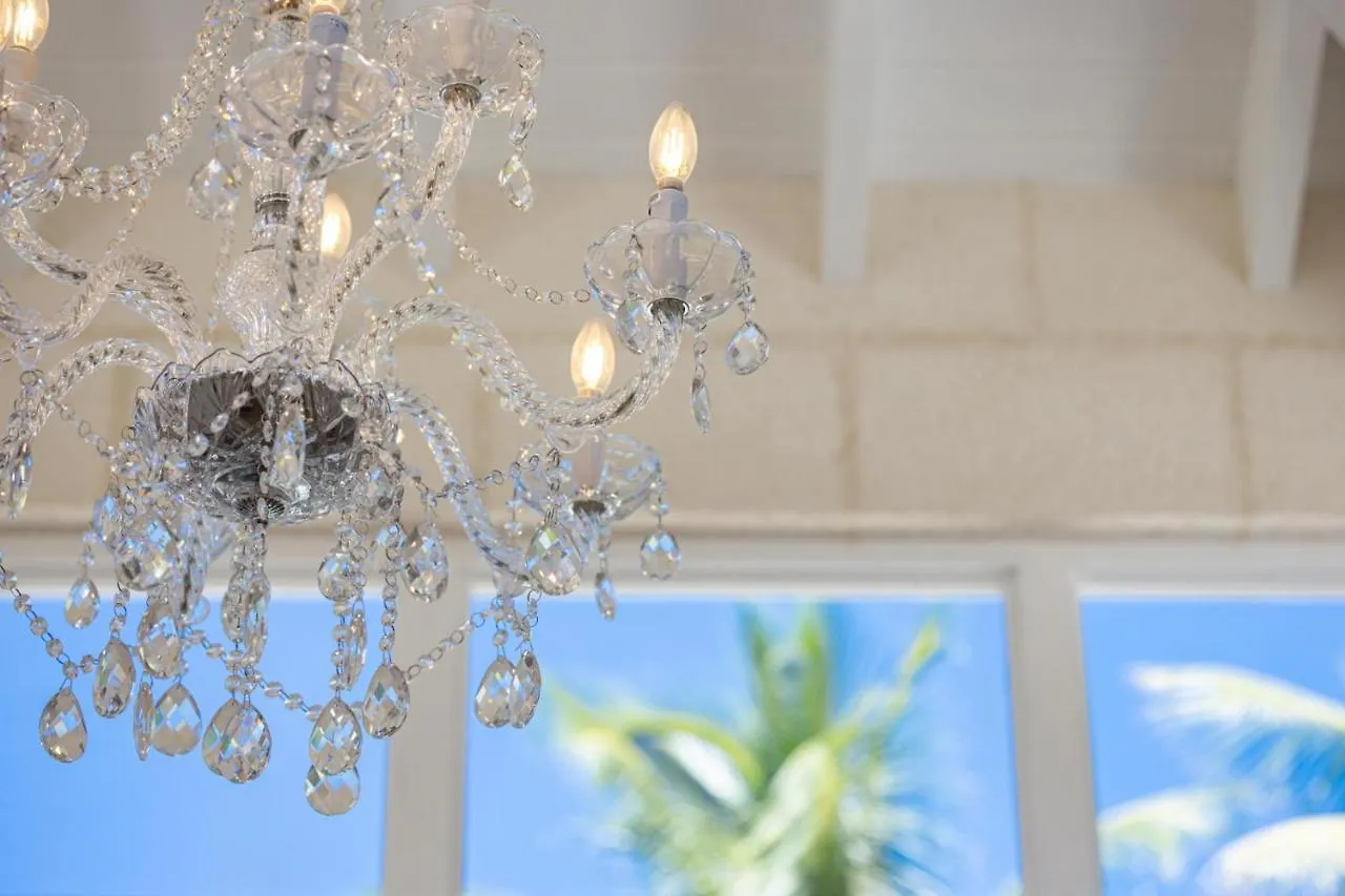 Lonetrees - Large Luxury Private Villa W Pool Saint James